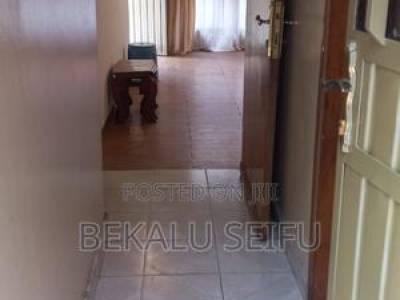 3bdrm House in Yeka for rent