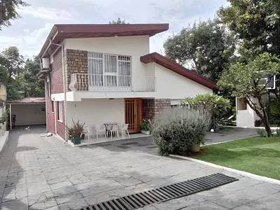 Elegant House in Old Airport