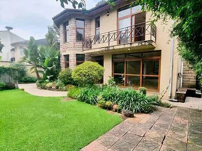 Rarely Available Garden House Prime Old Airport