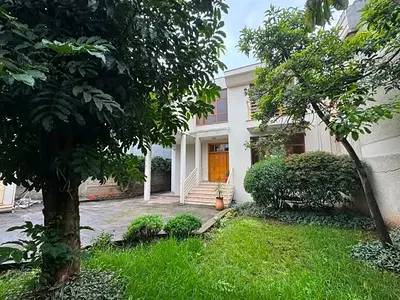 Premium 5-Bedroom Private Villa