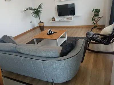 Clean, Bright and Fairly Priced 2BD Apartment.